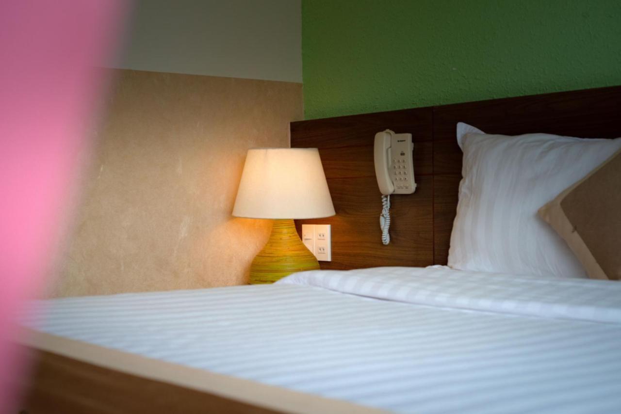 Duy Vinh Hotel Dalat Buitenkant foto