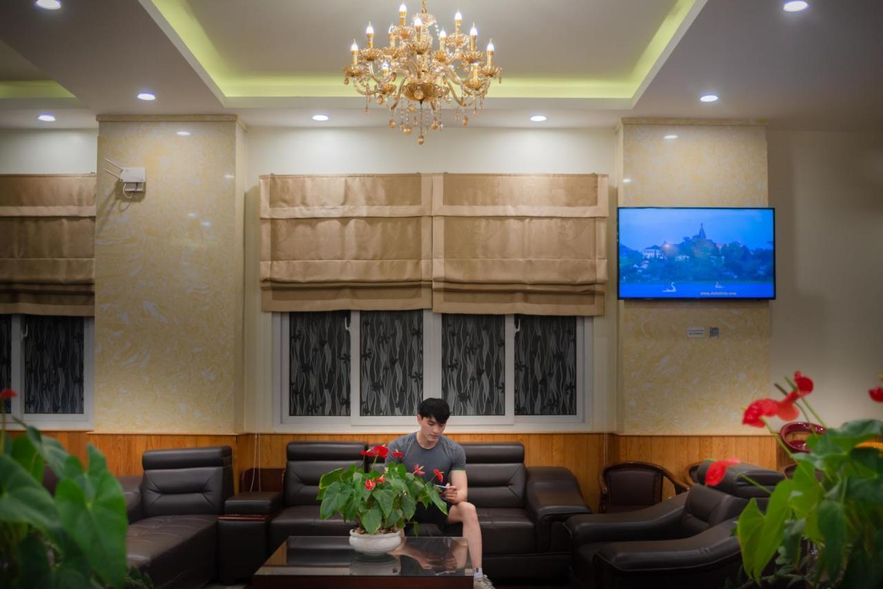 Duy Vinh Hotel Dalat Buitenkant foto